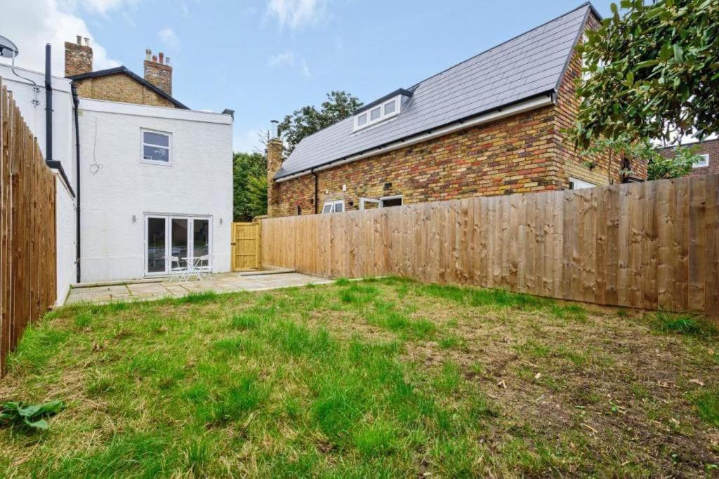 Amazing 3 Bed Interior Designed House With Garden - 114 The Hervey Londra Exterior foto